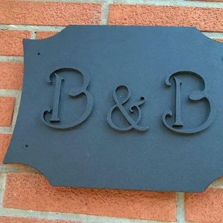 B &b A Casa Di Titti Alojamento de Acomodação e Pequeno-almoço 3*